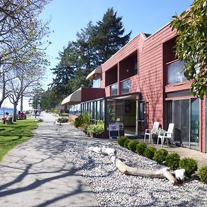 Driftwood Inn Sechelt Exterior photo