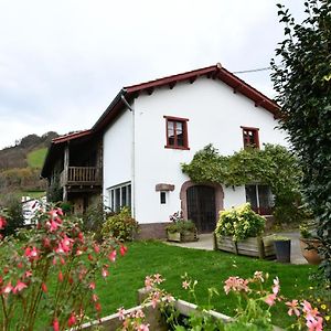 Ferme Ithurburia Otel Saint-Michel  Exterior photo