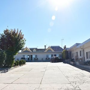 Hillview Motel Goulburn Exterior photo