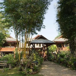 Khum Lanna Otel Phrao Exterior photo