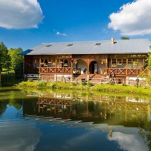 Міжгорянка Otel Verkhnyaya Stynava Exterior photo