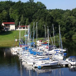 Yacht Club Barrandov Otel Kožlí u Orlíka Exterior photo