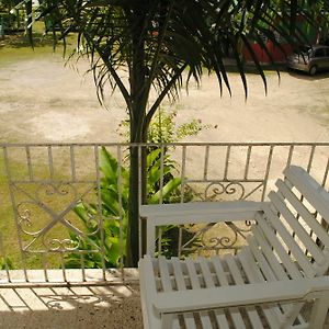 Bluefields On The Bay Otel Exterior photo