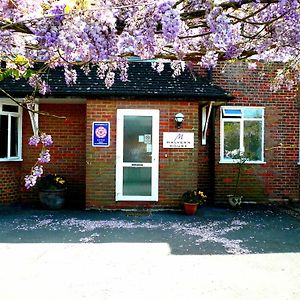 Malvern House Otel High Wycombe Exterior photo