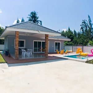 Atomic Pool Villa Hua Hin Exterior photo