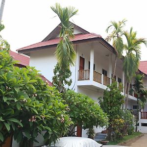 Palmhouse Otel Mae Hong Son Exterior photo