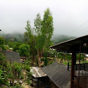 Valley House Otel Mae Hong Son Exterior photo