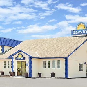 Days Inn By Wyndham Des Moines Merle Hay Exterior photo