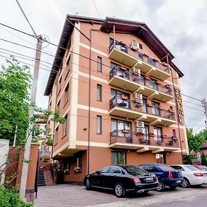 Catherine Hotel Kişinev Exterior photo