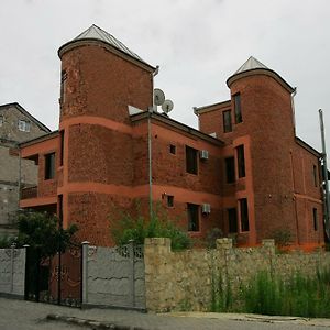 Two Towers Guest House Kutaisi Exterior photo