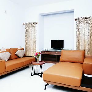 Unnathi Suites Maisur Exterior photo