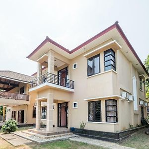 Oyo 1255 Homestay Casa Delray Syariah Sukabumi Exterior photo