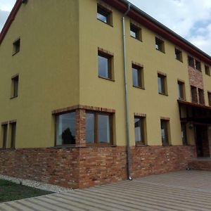 Penzion Petrov Grunt Otel Kosuty Exterior photo