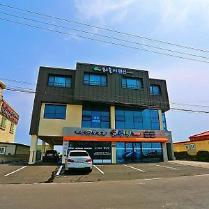 Sunplay Pension Otel Seogwipo Exterior photo