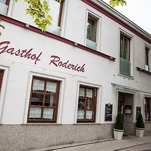 Gasthof Roderich Hotel Langenzersdorf Exterior photo