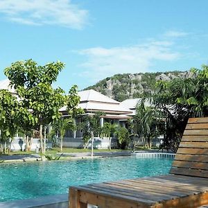 Kp Mountain Beach Otel Pran Buri Exterior photo