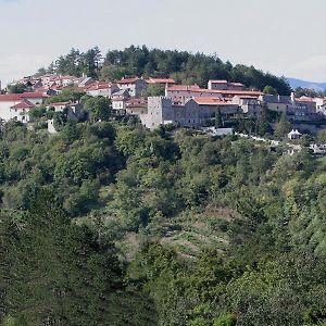 Hisa Posebne Sorte Otel Kodreti Exterior photo