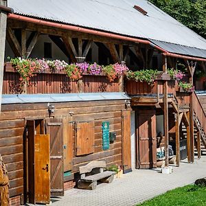 Penzion Tyra Otel Trinec Exterior photo