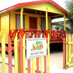 Julia'S Cabanas Otel Placencia Exterior photo