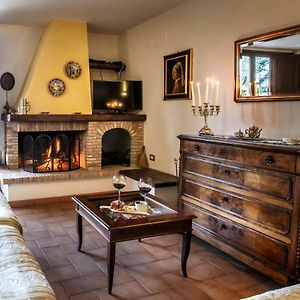 Villa Nuba, In Campagna E A 5 Minuti Dal Cuore Del Centro Storico, Elegante Residenza Con Due Sale Da Bagno, Jacuzzi E Ogni Comfort Perugia Exterior photo