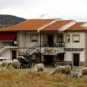 Alojamiento Cr Cuatro Caminos Otel San Pablo de los Montes Exterior photo