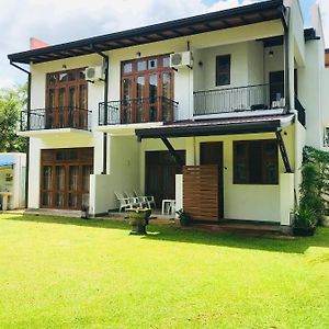 Ruwinsons Canal Garden Otel Anuradhapura Exterior photo