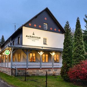 Maxmillian Pension & Restaurant Otel Marenice Exterior photo