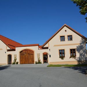 Penzion U Podkovare Otel Třeboň Exterior photo