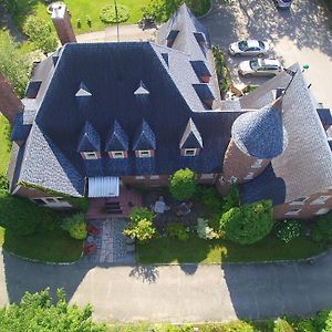 Chateau Murdock Gite Et Esthetique 1950 Otel Chicoutimi Exterior photo