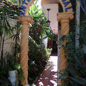 Hotel Internacional Guest House Antigua Exterior photo