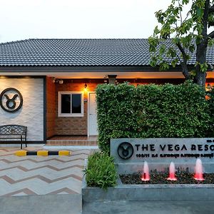 The Vega Resort Çonburi Exterior photo