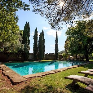 Domaine Des Escaunes Otel Sernhac Exterior photo