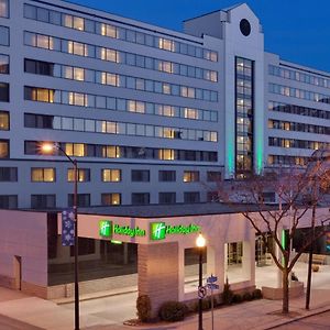 Holiday Inn Bridgeport-Trumbull-Fairfield Exterior photo