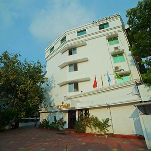 The Vyshakh Otel Guruvāyūr Exterior photo