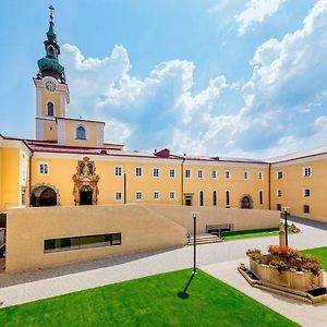 Seminarzentrum Stift Schlaegl Otel Schlagl Exterior photo