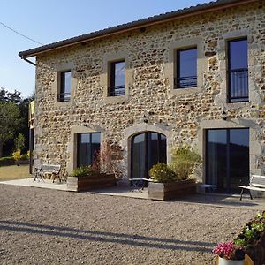 Auberge Des Myrtilles Otel Saint-Bonnet-le-Froid Exterior photo